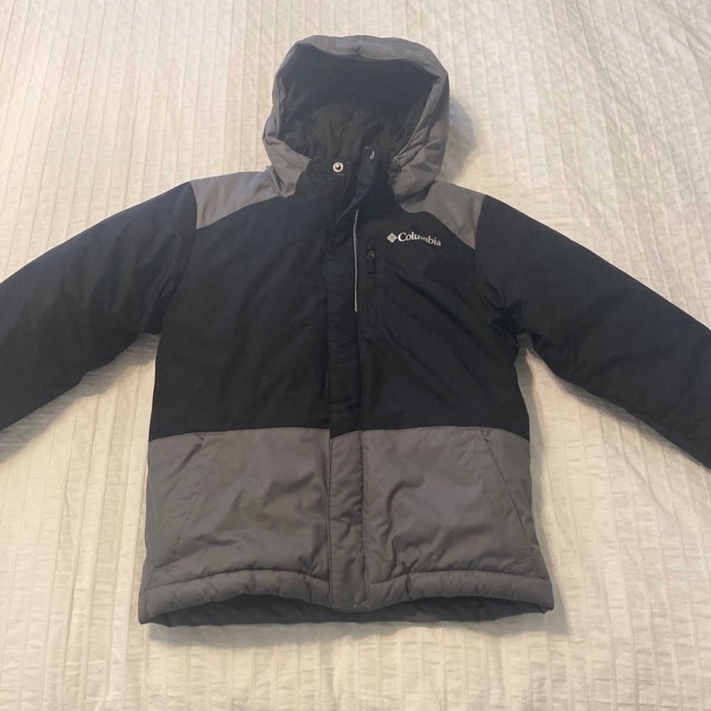 Boys Columbia snow jacket XS